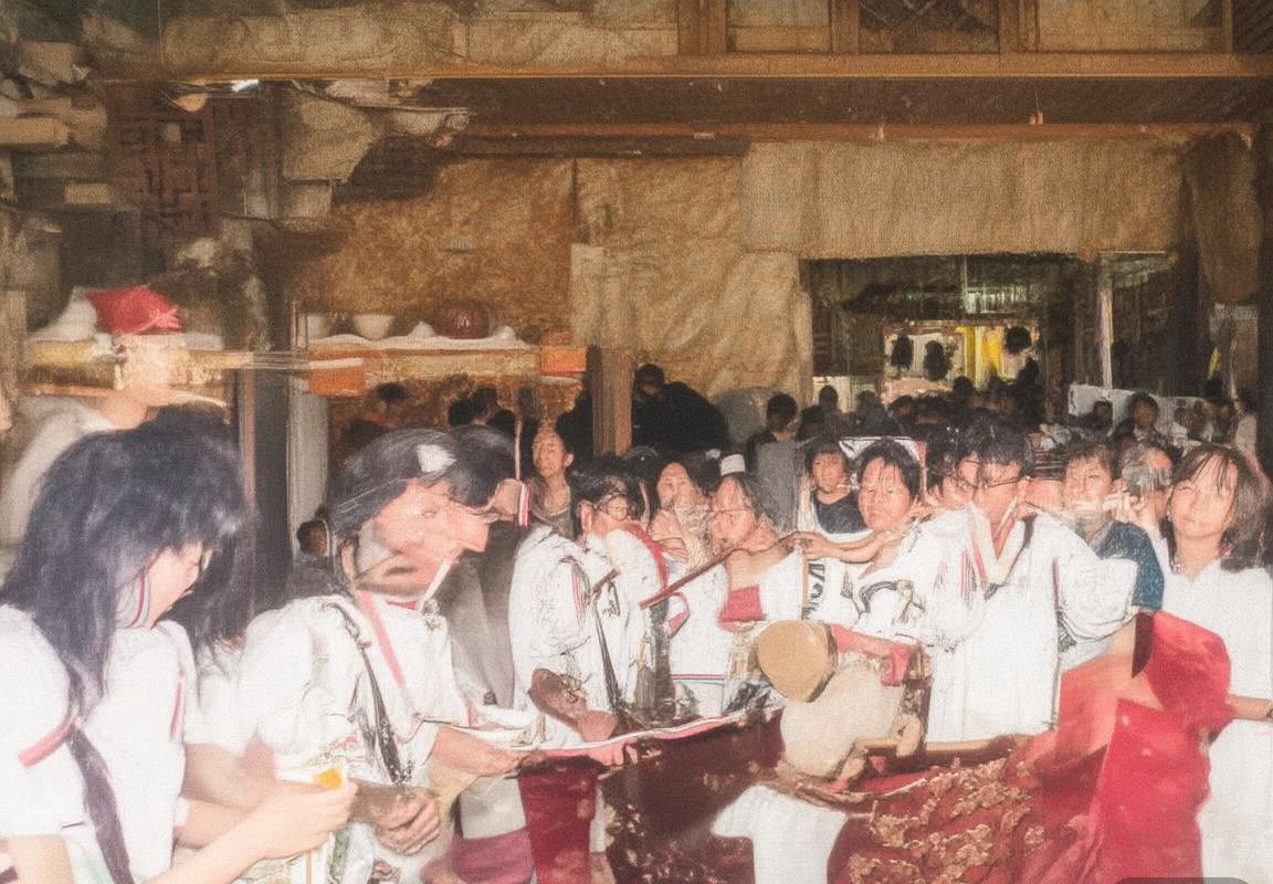 哈登与米切尔巅峰对决：火箭爵士战况激烈(图4)